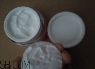 瓷肌御雪祛斑霜夏天能用嗎？瓷肌御雪祛斑夏天用油嗎？