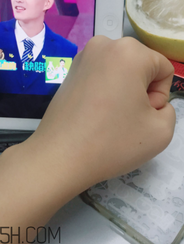 瓷肌晶透雪肌潔面乳可以卸妝嗎？清潔力如何？