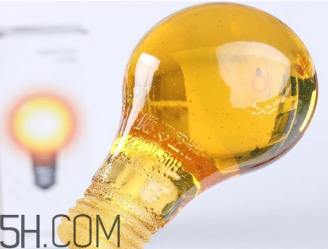 燈泡糖放進(jìn)嘴巴為什么拿不出來(lái)？燈泡棒棒糖怎么拿出來(lái)？