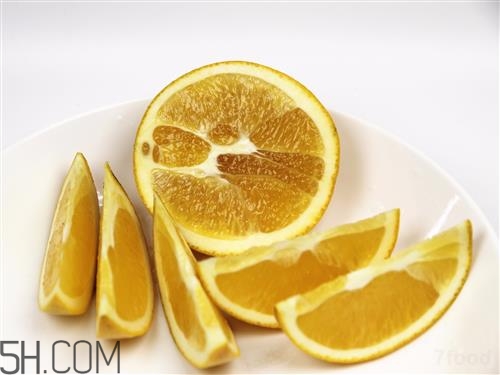 柿子和橙子能一起吃嗎？吃完橙子可以吃柿子嗎？