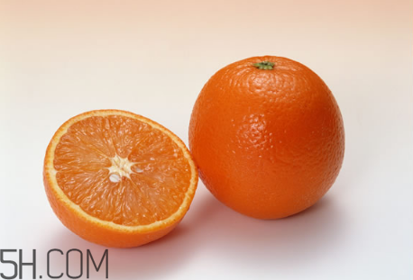 橙子和梨可以一起榨汁嗎？橙子和梨可以一起吃嗎？