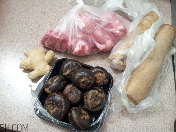 馬蹄和山藥能一起煲湯嗎？山藥和馬蹄能一起吃嗎？