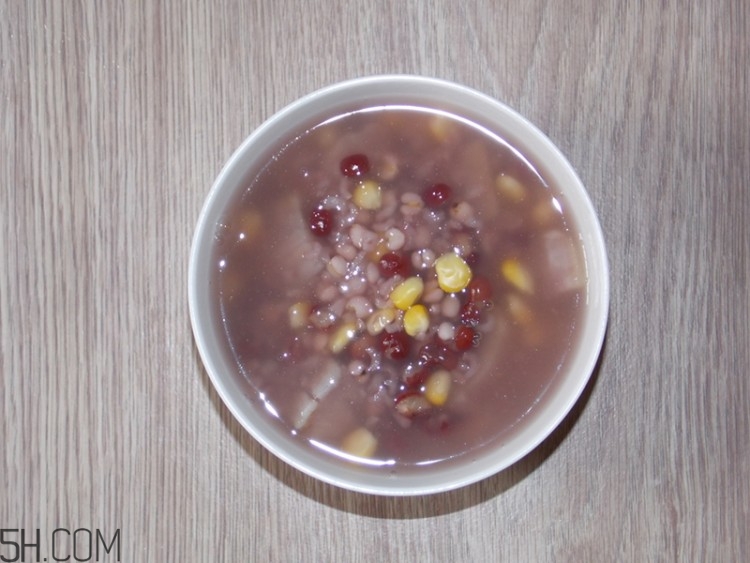 紅豆薏米能和玉米一起煮嗎？紅豆薏米加玉米有什么好處？