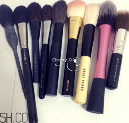 腮紅刷可以當(dāng)散粉刷嗎？腮紅刷和散粉刷區(qū)別