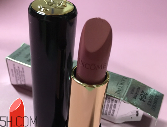 如何根據(jù)皮膚挑選口紅的顏色？雅詩(shī)蘭黛420和蘭蔻290顏色一樣嗎？