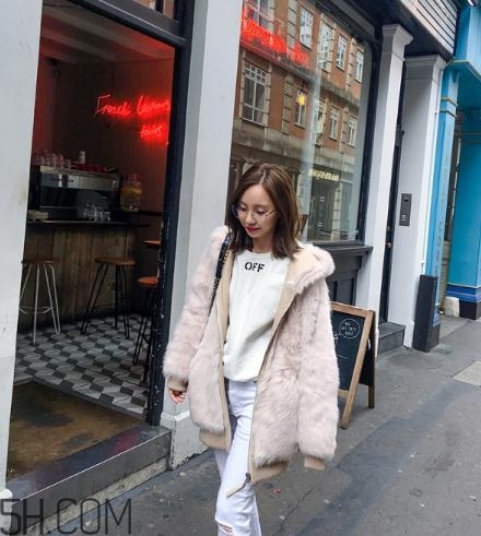 粉色皮草怎么搭配好看？粉色皮草搭配圖片