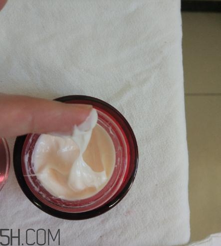 萱姿彈力蛋白霜怎么樣？萱姿彈力蛋白霜會爛臉嗎？