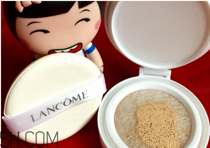 蘭蔻小粉盒氣墊適合多大年齡？蘭蔻氣墊CC和氣墊隔離乳哪個好用？