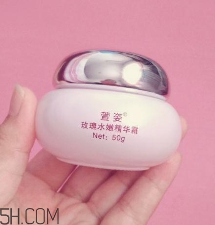 萱姿玫瑰水精華霜怎么樣？萱姿玫瑰水精華霜有激素嗎？