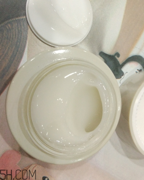 牛爾白玉蘭凍膜什么功效？牛爾白玉蘭凍膜熟齡肌適合嗎？