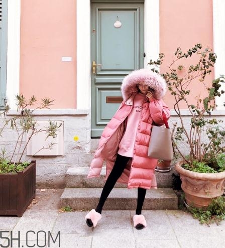 粉色內(nèi)搭怎么配外套？冬季也要風(fēng)度與溫度共存