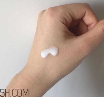 自然堂化妝品怎么樣？看看自然堂是否有激素