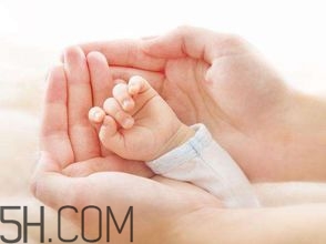 順產(chǎn)時吃什么補(bǔ)充體力？生孩子時可以吃東西嗎？