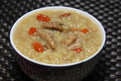 氣血不足和氣血充足都有什么表現(xiàn)？女人氣血不足該如何調(diào)理？