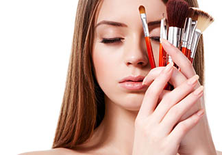 2018年新年妝容怎么化？紅色妝容紅紅火火