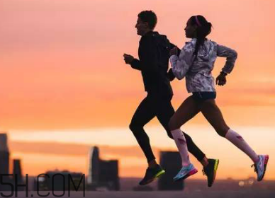 跑步不穿內(nèi)褲會(huì)影響性功能？跑步穿內(nèi)褲很有必要！