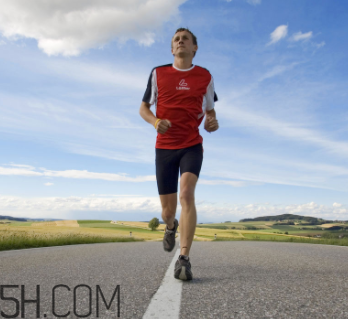 跑步不穿內(nèi)褲會(huì)影響性功能？跑步穿內(nèi)褲很有必要！