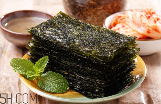 海苔和紫菜哪個更養(yǎng)生？海苔是紫菜的華麗轉(zhuǎn)身？