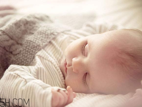 怎樣讓寶寶少生病？如何預(yù)防寶寶被傳染疾病？