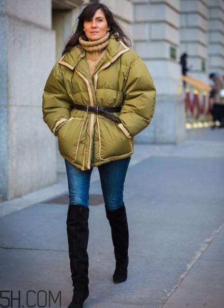 面包服怎么搭配顯瘦？這樣穿秒變紙片人