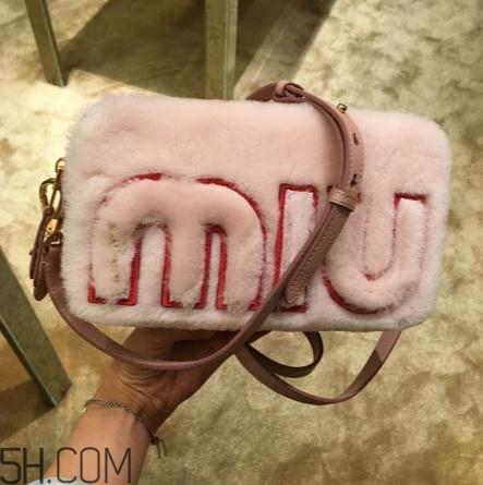 miumiu包包一般多少錢？這么仙的包包千萬別錯過