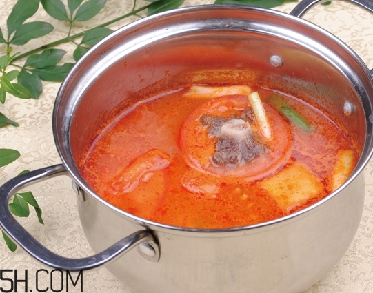 番茄鍋火鍋怎么做？自己動手更放心