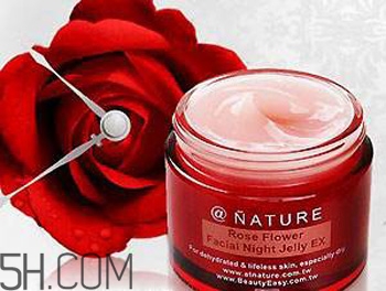 睡眠面膜晚上幾點(diǎn)用好？晚上使用睡眠面膜的正確順序