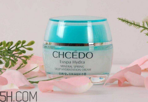 補(bǔ)水霜適合什么膚質(zhì)？天天用補(bǔ)水霜的好處