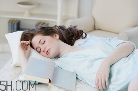 面霜什么時候用最好？保濕面霜哪個牌子好用？