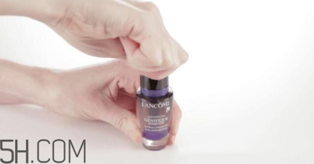 蘭蔻小黑瓶安瓶精華前需要擦乳液?jiǎn)?？蘭蔻小安瓶打開步驟圖解