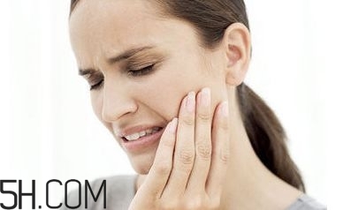 上火牙疼煲什么湯好？輕松解決上火牙疼問(wèn)題