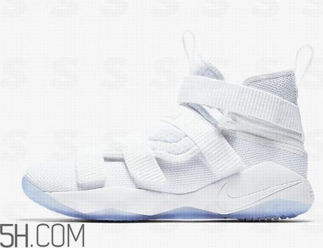 nike lebron soldier 11 flyease士兵11拉鏈版怎么樣？