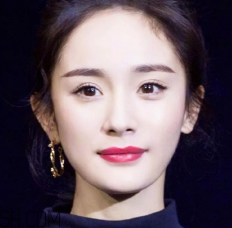 V型眼線怎么畫？V型眼線畫好美到冒泡