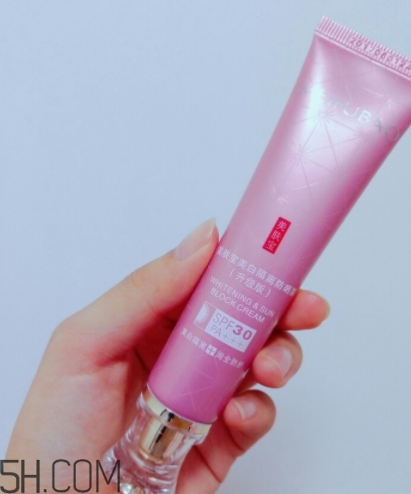 自然堂和美膚寶哪個(gè)好一些？適合自己膚質(zhì)的才是最好的