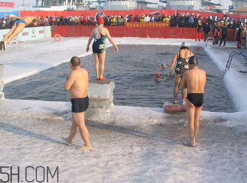 冬泳有哪些好處？冬泳能延緩衰老