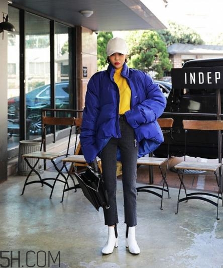 藍(lán)色面包服怎么搭配？塑造冬日運動活力