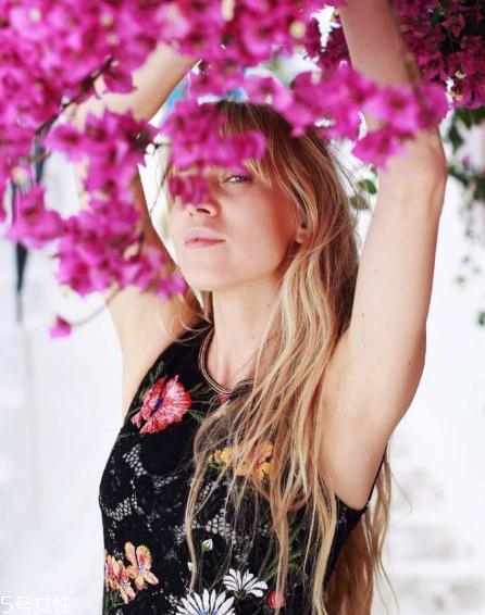 karen millen香港有專柜嗎？王妃都愛到不行的高街品牌