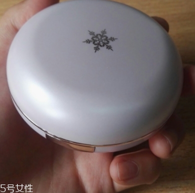 自然堂爆水小粉盒怎么樣？新品粉膏氣墊上市