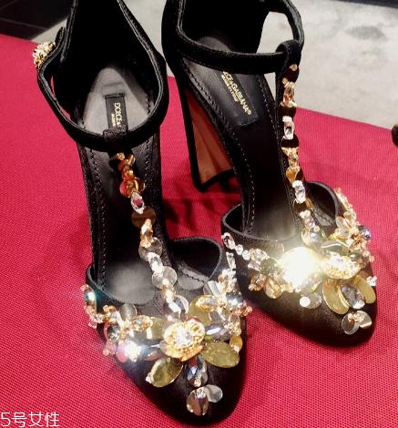 杜嘉班納鞋子多少錢(qián)？性感高貴的代名詞