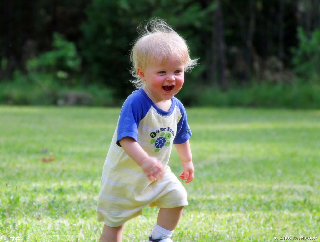 吃什么能增長寶寶的智力？增長智力三原則