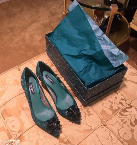 杜嘉班納鞋子偏大偏??？女人這輩子一定要買的鞋子