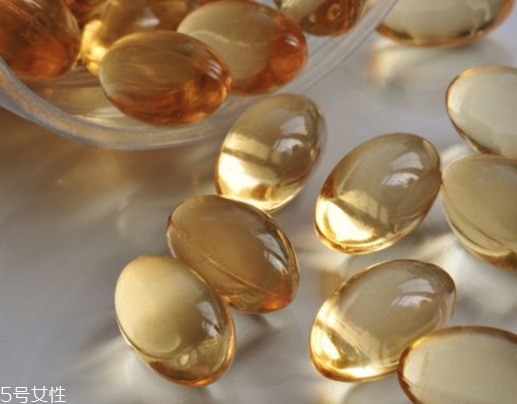 乙型流感會(huì)反復(fù)發(fā)燒嗎？乙型流感典型癥狀要當(dāng)心