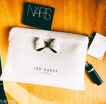 ted baker在中國有專柜嗎？顏值超高還不會撞款的包包