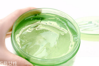 臉上過(guò)敏能用蘆薈膠嗎？蘆薈膠還可以去紅血絲