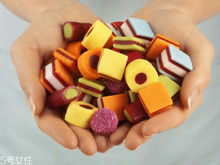 羊水少為什么不能吃甜？孕婦需注意兩大因素