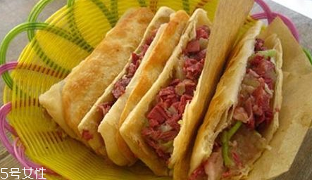 驢肉火燒能放多長(zhǎng)時(shí)間？存放時(shí)間不宜過(guò)長(zhǎng)