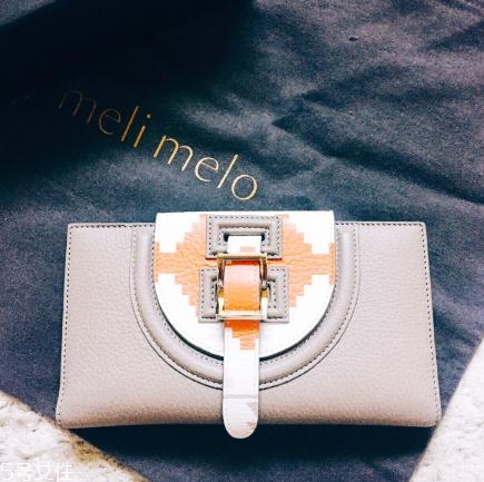 meli melo包包怎么樣？這個(gè)英國奢侈品牌不一般