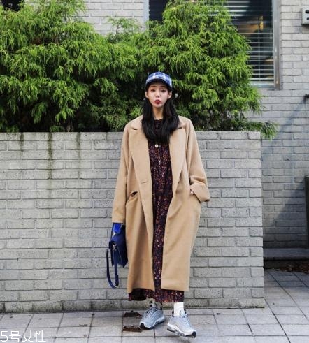 卡其色大衣配什么鞋子？各種混搭才夠味