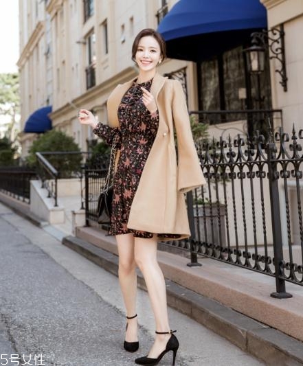 卡其色大衣配什么鞋子？各種混搭才夠味