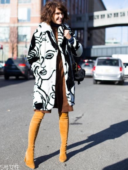 過膝長靴怎么搭配好看？這樣穿時尚又保暖